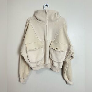 Aemi + Co Size M Cream Fleece Jacket with Front Pockets